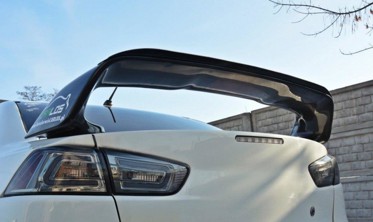 Накладка на спойлер Mitsubishi Lancer Evolution X фото