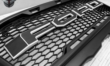 решітка переднього бампера FORD RANGER рестайл фото