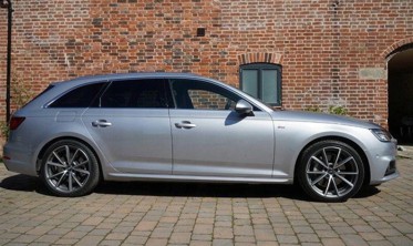 Накладки на пороги (листва) Audi A4 B9 в стиле S-line фото