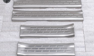 накладки на пороги из нержавеющей стали Hyundai Santa Fe фото