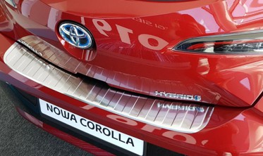 защитная накладка на бампер Toyota Corolla XII Hatchback фото