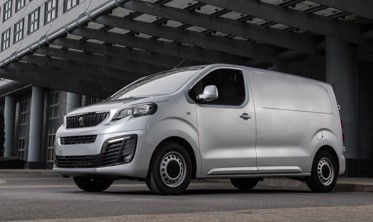 защитная накладка на бампер Peugeot Expert 3/Citroen Jumpy III Stal черная фото