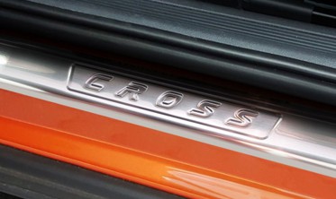 накладки на пороги з нержавіючої сталі Volkswagen T-Cross фото