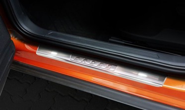 накладки на пороги з нержавіючої сталі Volkswagen T-Cross фото