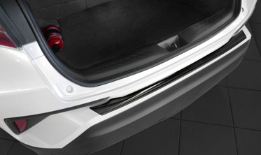 защитная накладка на бампер Toyota C-HR черная фото