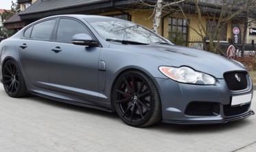 Боковые тюнинговые диффузоры на пороги Jaguar XF- R фото