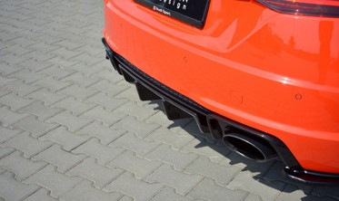 Центральный тюнинг диффузор под задний бампер Audi TT RS 8S фото