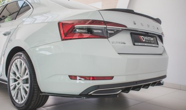 Бічні накладки заднього бампера Skoda Superb Mk3 FL Hatchback/Estate фото