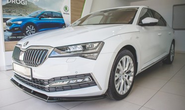 Тюнинг накладка переднего бампера Skoda Superb Mk3 FL вар. 2 фото