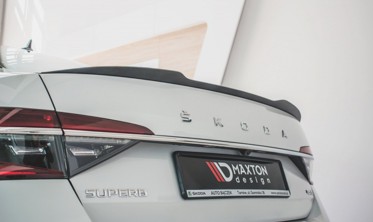 Спойлер (накладка) на крышку багажника Skoda Superb Mk3 фото