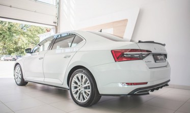 Боковые накладки под пороги Skoda Superb Mk3 рестайл фото