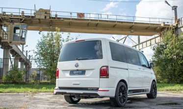 Центральный диффузор заднего бампера Volkswagen T6 фото