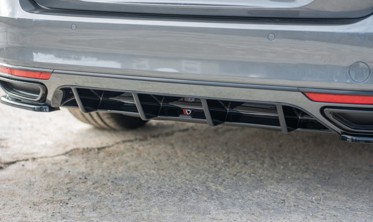 Центральный диффузор заднего бампера Volkswagen Passat R-Line B8 фото