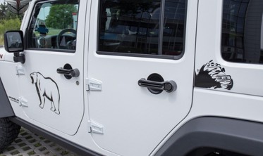 карбоновые накладки на ручки дверей Dodge Nitro / Jeep Liberty / Jeep Wrangler JK фото