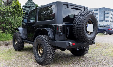 Крепление номерного знака к запаски JEEP WRANGLER JK фото