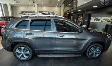 пороги (подножки боковые) JEEP CHEROKEE фото