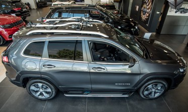 пороги (подножки боковые) JEEP CHEROKEE фото