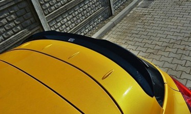 Накладка на спойлер Renault Megane 3 версия RS Trophy фото
