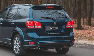 Накладка на спойлер багажника Fiat Freemont  фото