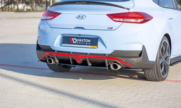 Центральний диффузор заднего бампера Hyundai I30 N Fastback Mk3 с вертикальніми ребрами фото