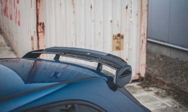 Накладка на спойлер багажника Mercedes A35 AMG Hatchback W177 фото