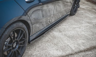 Тюнінгові накладки на пороги Mercedes A35 AMG / AMG-line W177 фото