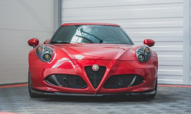 Тюнинговый диффузор переднего бампера Alfa Romeo 4C фото