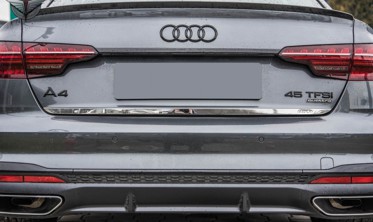 тюнінгова накладка на кришку багажника Audi A4 фото