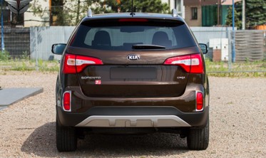 хром накладки противотуманок задних Kia Sorento фото