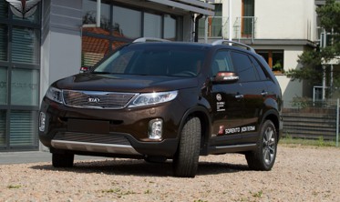 Хром накладки противотуманок передних Kia Sorento фото