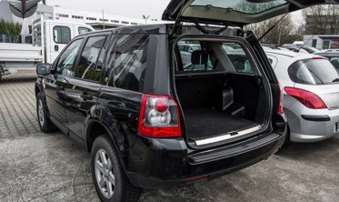 защитная накладка порога багажника Land Rover Freelander II фото