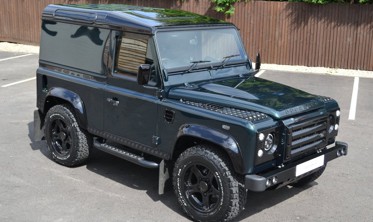 пороги (подножки боковые) Land Rover Defender черные (модель 90) фото