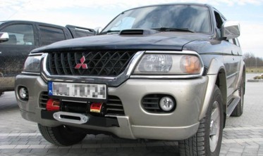  Крепление лебедки Mitsubishi Pajero Sport (2001-2008) фото