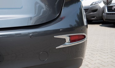 хром накладки на задні протитуманки MAZDA 3 Sedan фото