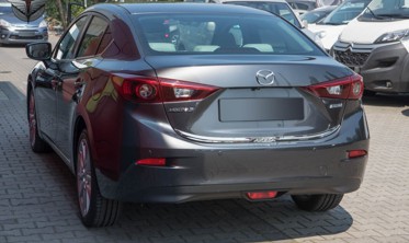 накладка на кришку багажника MAZDA 3 Sedan (нижня) фото