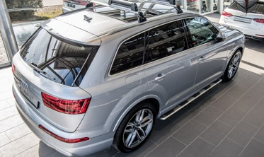 пороги (подножки боковые) Audi Q7 II (под оригинал) фото