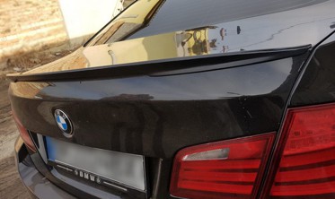 Спойлер BMW F10 стиль М-performance (Fiberglass) фото