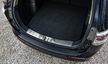 Защитная накладка порога багажника Mitsubishi Outlander III фото