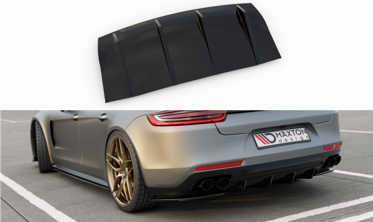 Центральна накладка заднього бампера Porsche Panamera Turbo 971 фото