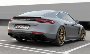 Центральна накладка заднього бампера Porsche Panamera Turbo 971 фото