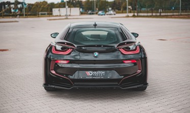 Дифузор заднього бампера BMW I8 з вертикальними ребрами фото