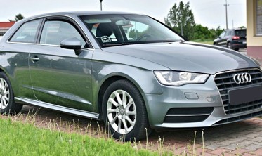 Накладки на пороги Audi A3 8V хетчбек 3 двери стиль S3 / S-line  фото