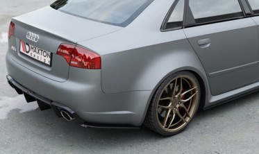 Боковые накладки заднего бамера Audi RS4 B7 Sedan вер.2 фото