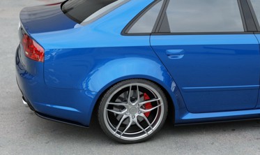 Комплект накладок заднього бампера Audi RS4 B7 Sedan вер.1 фото