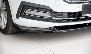 Диффузор (накладка) переднего бампера Skoda Octavia MK4 вер.1 фото