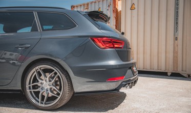 Комплект накладок заднього бампера Seat Leon Cupra MK3 FL Sportstourer вер.2 фото