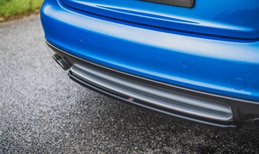 Центральная накладка заднего бампера Audi S4 / A4 S-line B8 Sedan фото