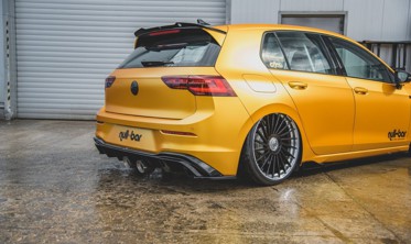 Тюнинг накладка на задний бампер VW Golf 8 в стиле R32 фото