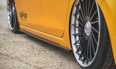 Боковые тюнинг накладки порогов VW Golf 8 вер.1 фото