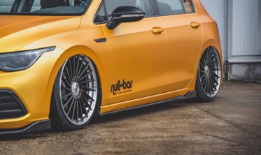 Накладки под боковые пороги VW Golf 8 вер.2 фото